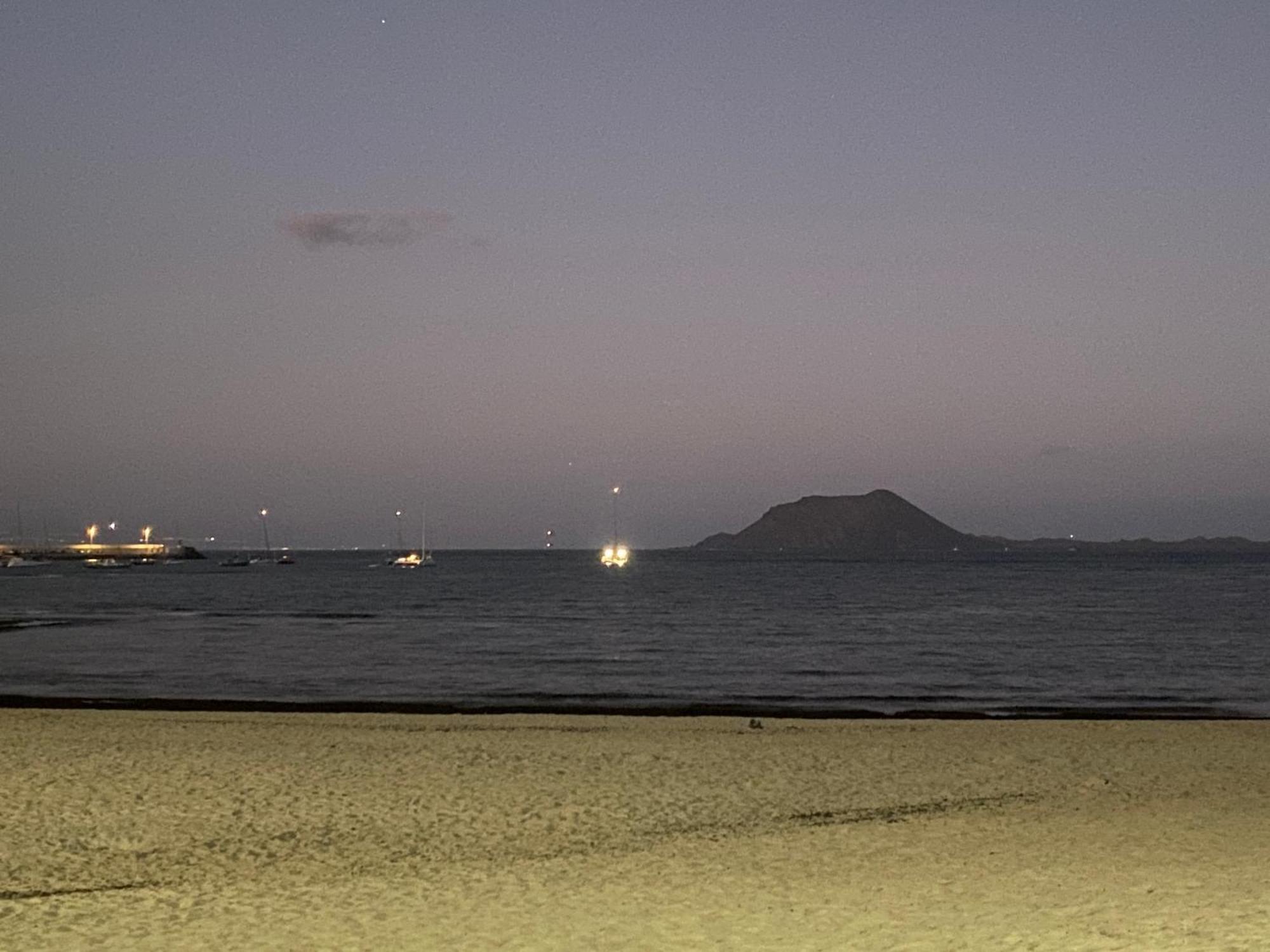 Sun And Surf Stay Corralejo Bagian luar foto